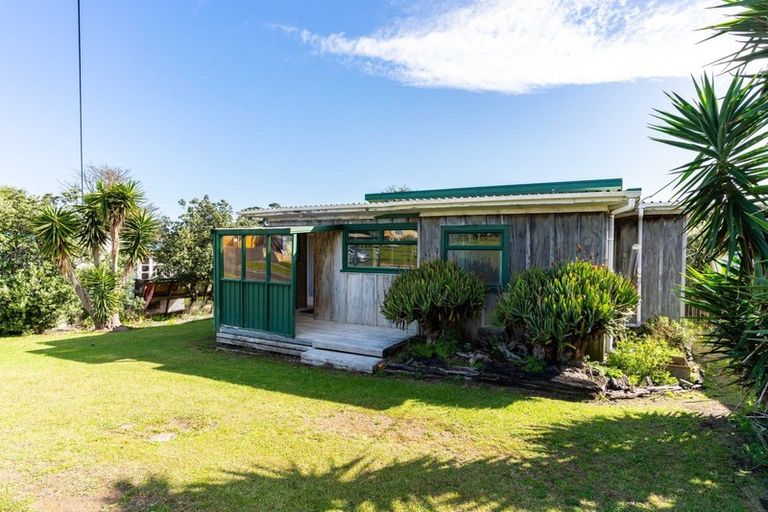 Photo of property in 4 Sea View Road, Baylys Beach, Dargaville, 0377