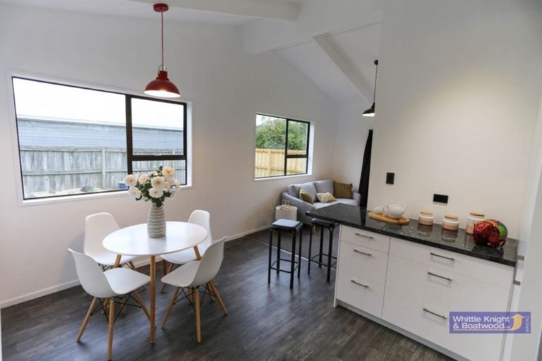 Photo of property in 92c/2 Englefield Road, Northwood, Christchurch, 8051