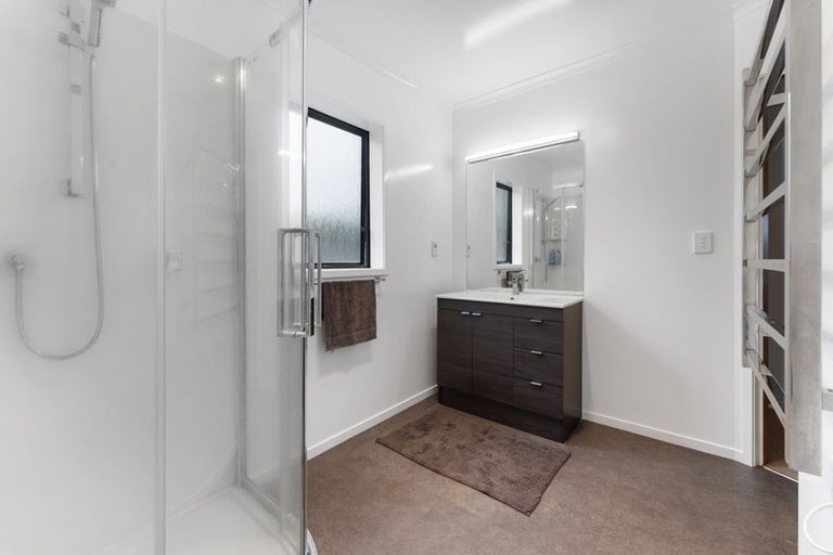 Photo of property in 2 Cassandra Street, Stratford, 4332