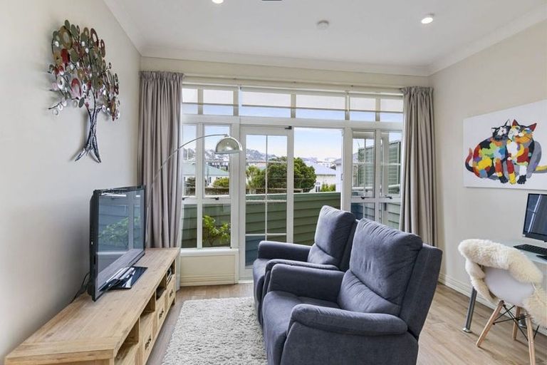 Photo of property in 38 Pipitea Street, Thorndon, Wellington, 6011