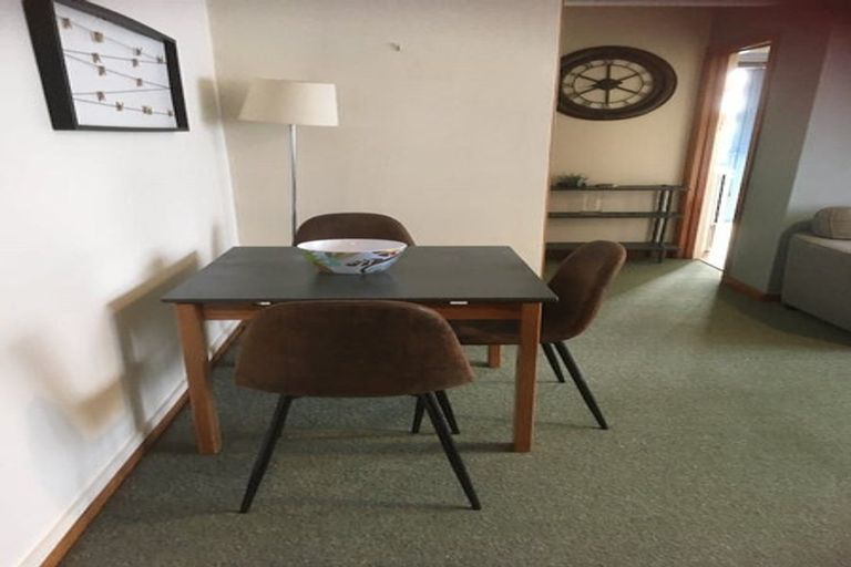 Photo of property in 16 Freyberg Street, Roslyn, Palmerston North, 4414