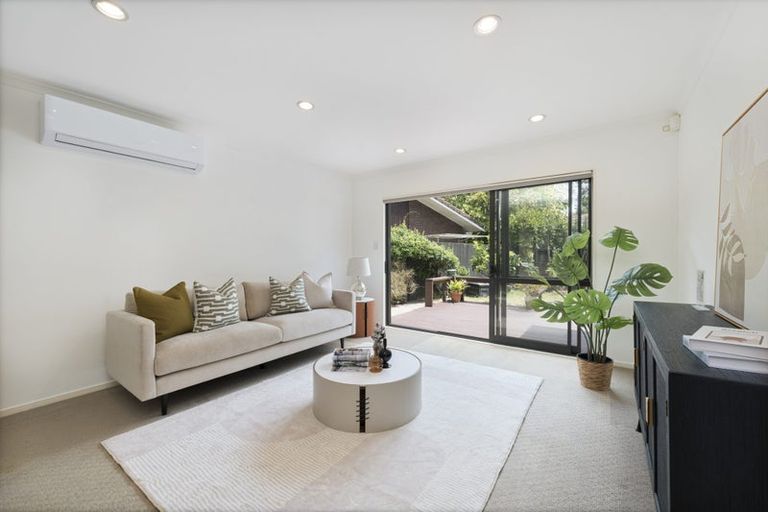 Photo of property in 77g Sturges Road, Henderson, Auckland, 0612