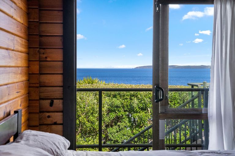 Photo of property in 14 Penguin Street, Leigh, Warkworth, 0985