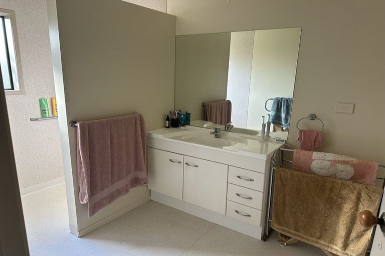 Photo of property in 230 Tukapa Street, Westown, New Plymouth, 4310