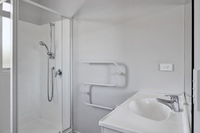 Photo of property in 2/2 Hori Street, Vogeltown, New Plymouth, 4310
