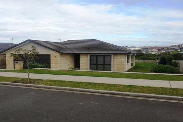 Photo of property in 4 Fairfax Crescent, Pyes Pa, Tauranga, 3112