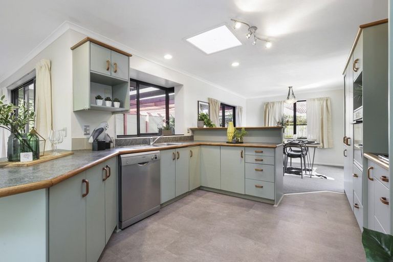 Photo of property in 40 Keswick Crescent, Huntington, Hamilton, 3210