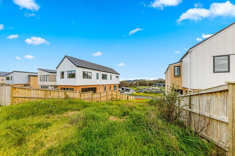 Photo of property in 39 Sunnyheights Road, Orewa, 0931