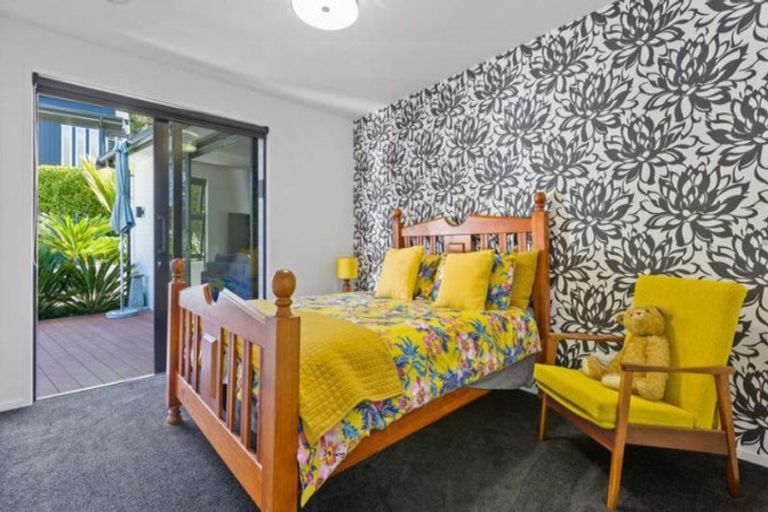 Photo of property in 14 Brooklands Road, Brooklands, New Plymouth, 4310