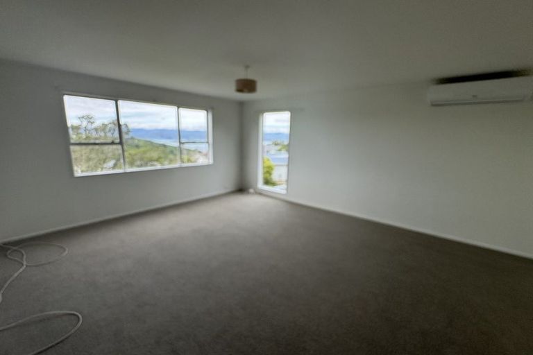 Photo of property in 5 Sita Way, Broadmeadows, Wellington, 6035