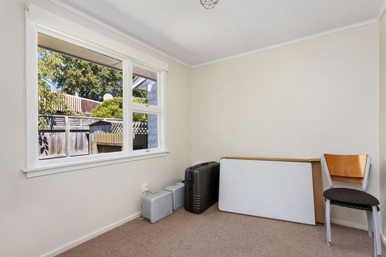 Photo of property in 18 Selwyn Street, Somerfield, Christchurch, 8024