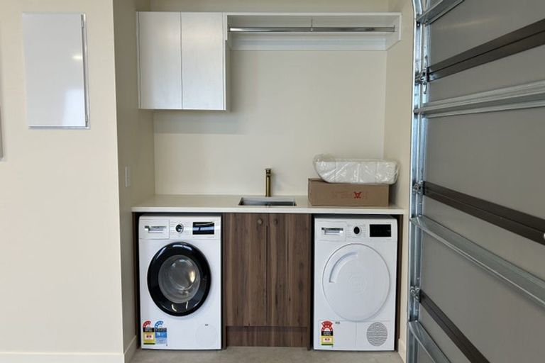 Photo of property in 107 Spur Ridge Rise, Jacks Point, 9371