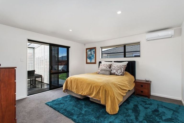 Photo of property in 10 Dunaverty Place, Broomfield, Christchurch, 8042