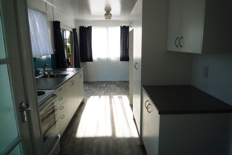 Photo of property in 2/24 Station Road, Takanini, 2112