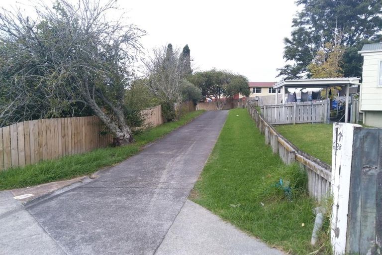Photo of property in 63d Harrington Road, Henderson, Auckland, 0610