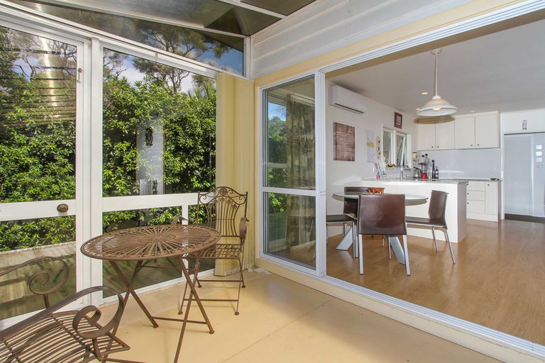 Photo of property in 19f1 Mcdowell Crescent, Hillcrest, Auckland, 0627