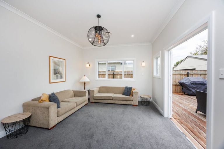 Photo of property in 7 Pirie Street, Palmerston North, 4410