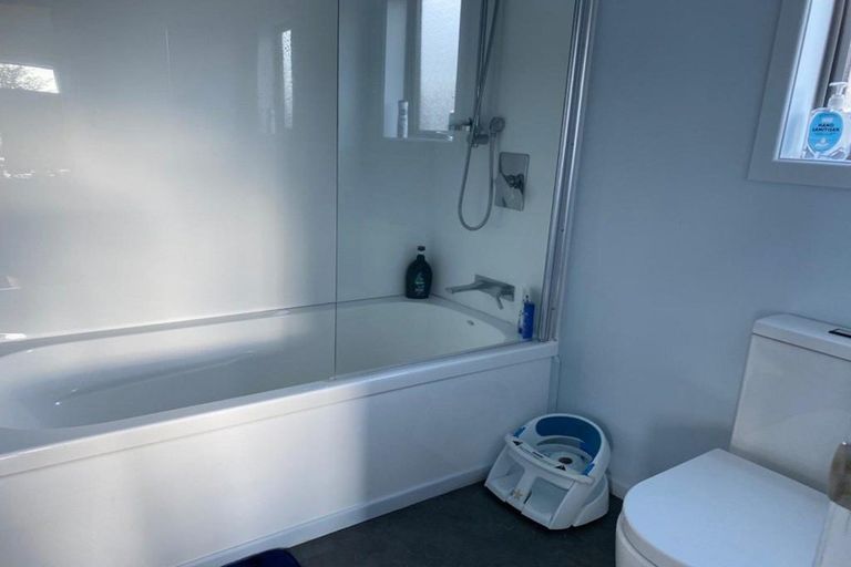 Photo of property in 28 Warwick Road, Stratford, 4332