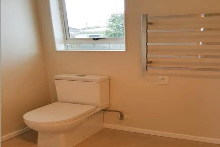 Photo of property in 2/16 Latham Avenue, Pakuranga, Auckland, 2010