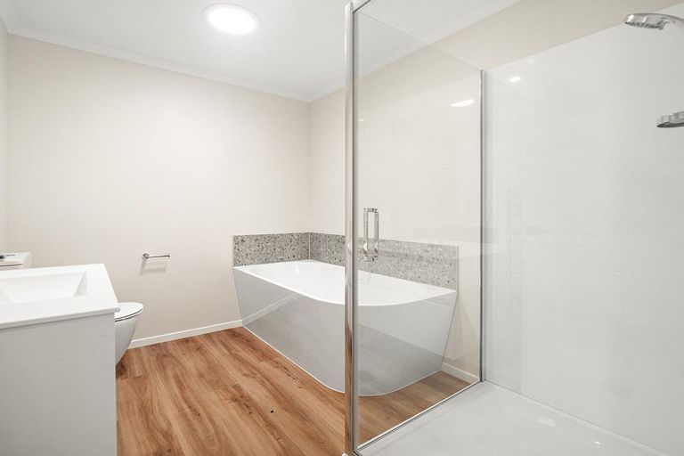 Photo of property in 38 Richardson Road, Omokoroa, 3114