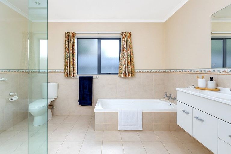 Photo of property in 6a Bunny Street, Masterton, 5810