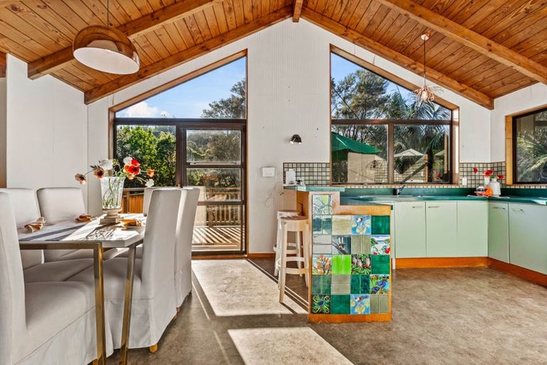 Photo of property in 21a Western Road, Laingholm, Auckland, 0604