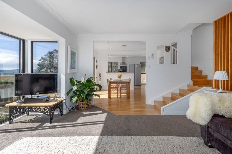 Photo of property in 40 Mercury Way, Whitby, Porirua, 5024