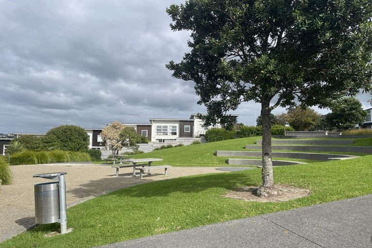 Photo of property in 15 Boardwalk Rise, Long Bay, Auckland, 0630