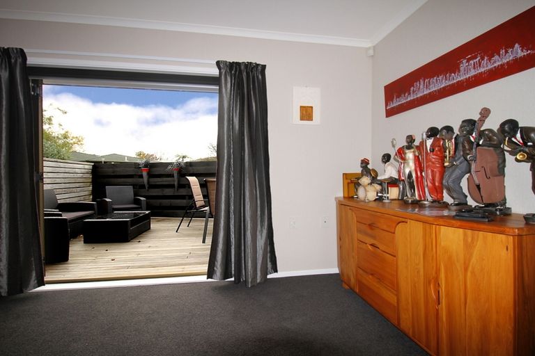 Photo of property in 18 Edwards Place, Terrace End, Palmerston North, 4410