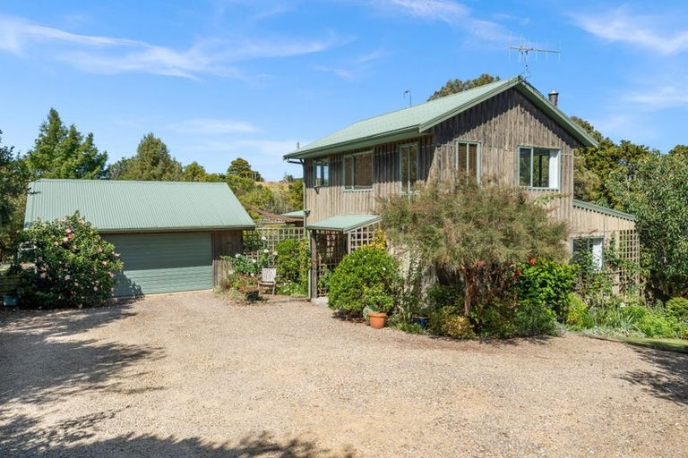 Photo of property in 15 Turiapua Lane, Parua Bay, Whangarei, 0174