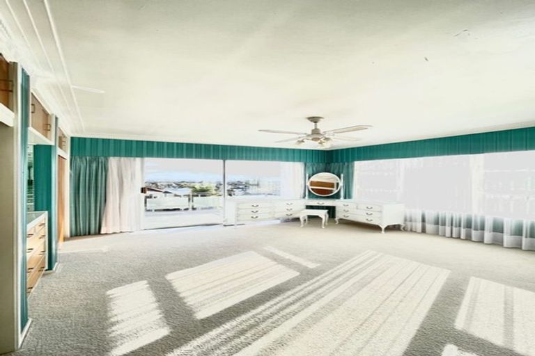 Photo of property in 11 Gilliam Street, New Lynn, Auckland, 0600