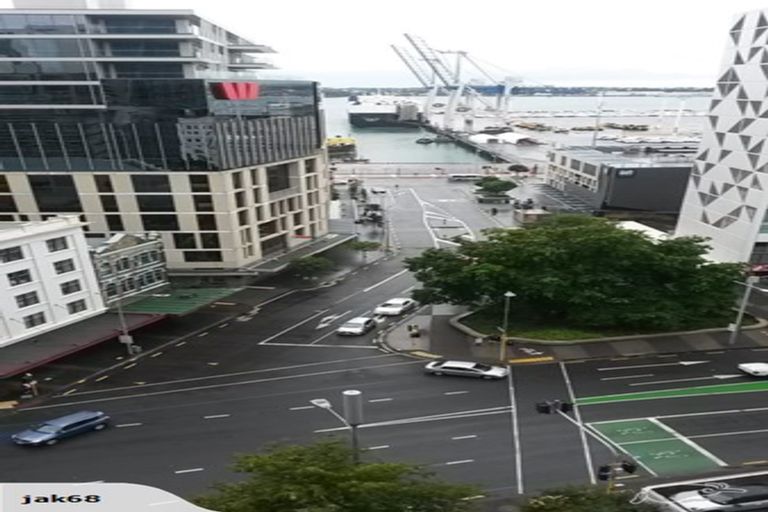 Photo of property in 1 Emily Place, Bellevue, Tauranga, 3110