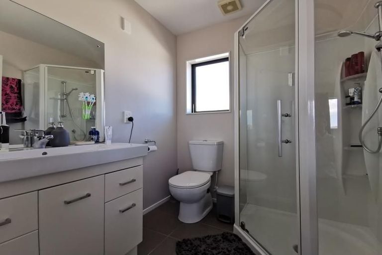 Photo of property in 213 Mark Avenue, Grenada Village, Wellington, 6037