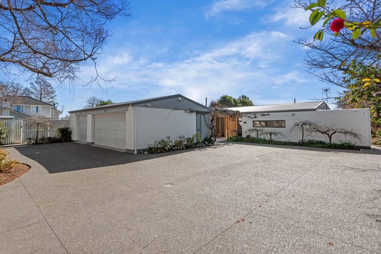 Photo of property in 443b Ilam Road, Bryndwr, Christchurch, 8052