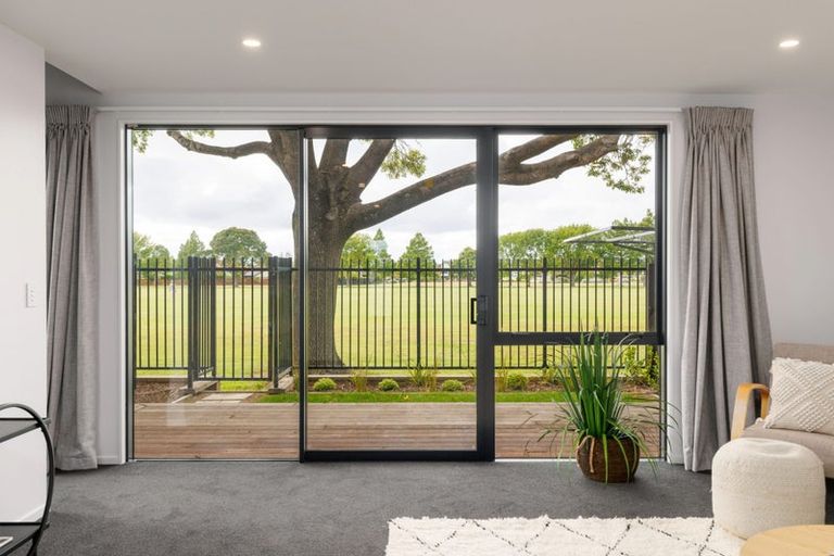 Photo of property in 11 Malaga Crescent, Harewood, Christchurch, 8051