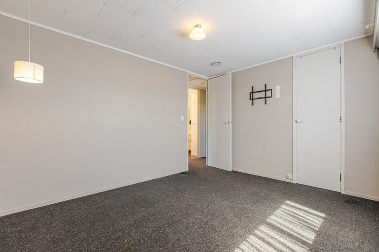 Photo of property in 30 Peppertree Glade, Kelvin Grove, Palmerston North, 4414