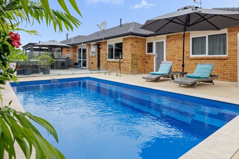 Photo of property in 90 Santa Monica Drive, Papamoa Beach, Papamoa, 3118