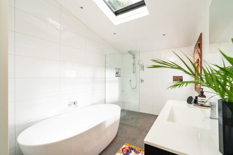 Photo of property in 23 Patanga Crescent, Thorndon, Wellington, 6011