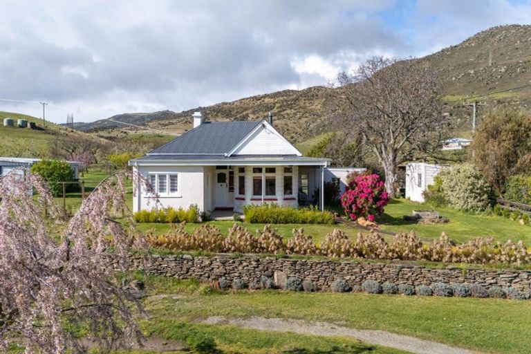 Photo of property in 102 Roxburgh East Road, Roxburgh East, Roxburgh, 9571
