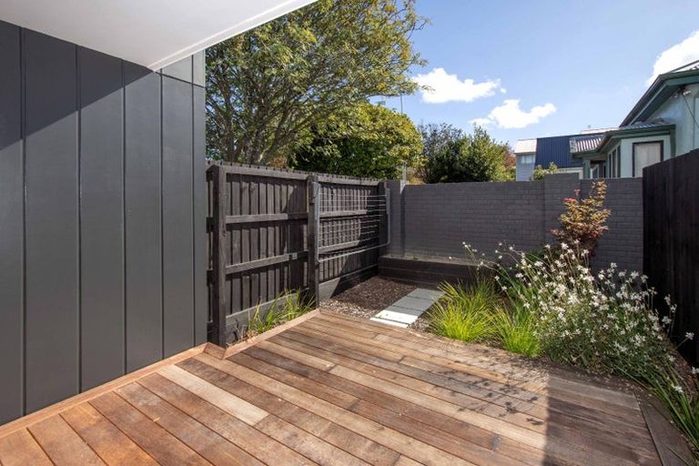 Photo of property in 2/20 Whiteleigh Avenue, Addington, Christchurch, 8024