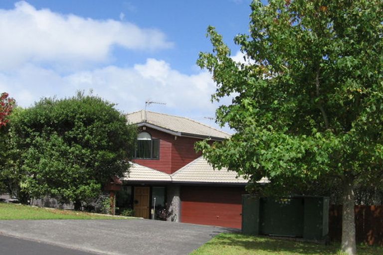 Photo of property in 3 Oystergrove Road, West Harbour, Auckland, 0618