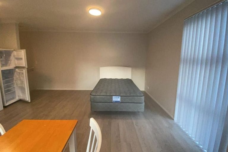 Photo of property in 154 Hobsonville Point Road, Hobsonville, Auckland, 0616