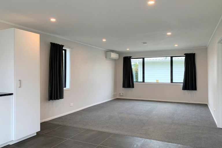 Photo of property in 10 Rosier Road, Glen Eden, Auckland, 0602