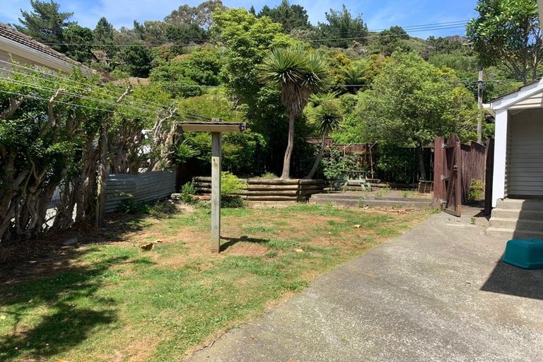 Photo of property in 3 Hill Grove, Naenae, Lower Hutt, 5011