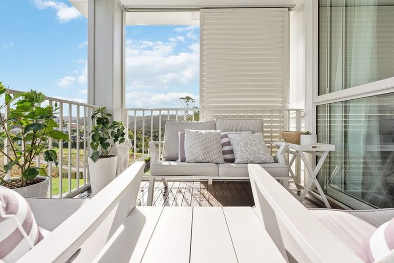 Photo of property in 192 Landmark Terrace, Orewa, 0931