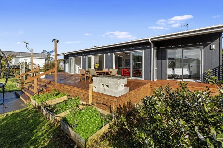 Photo of property in 962 Kahikatea Flat Road, Waitoki, Kaukapakapa, 0871
