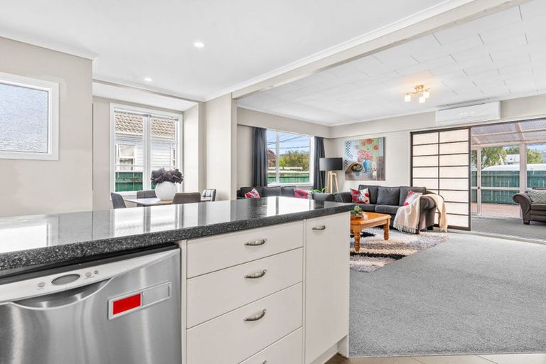 Photo of property in 186 Naenae Road, Naenae, Lower Hutt, 5011