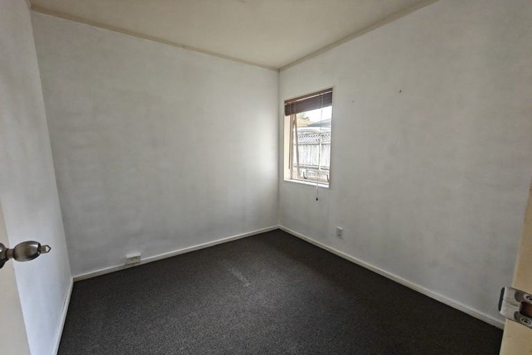 Photo of property in 6/520 Don Buck Road, Westgate, Auckland, 0614