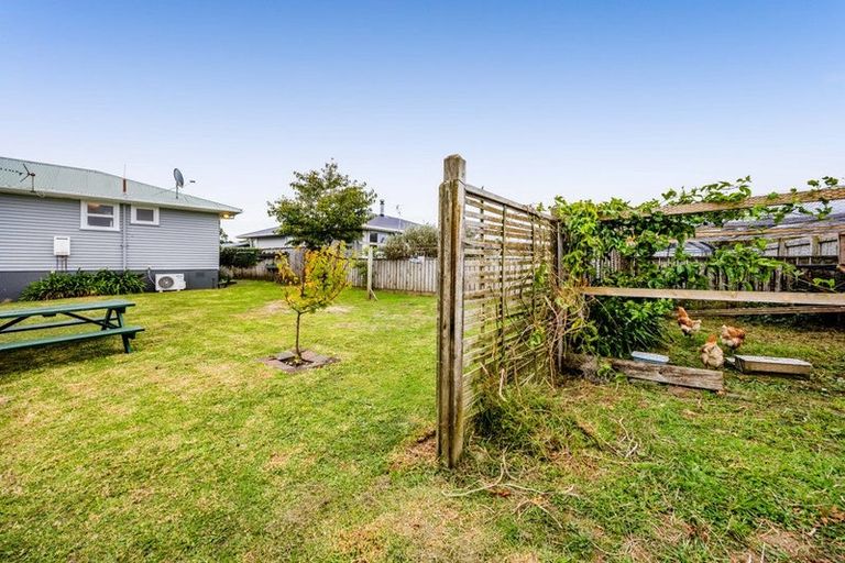 Photo of property in 33 Belair Avenue, Blagdon, New Plymouth, 4310