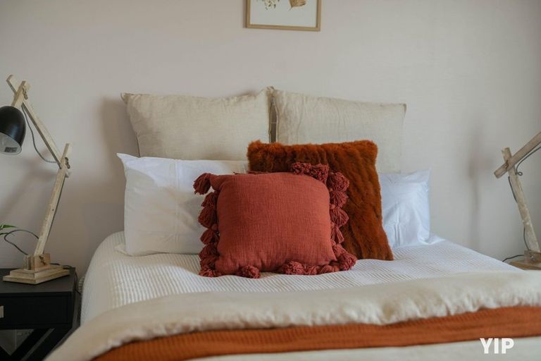 Photo of property in 21 Sunhaven Drive, Newlands, Wellington, 6037